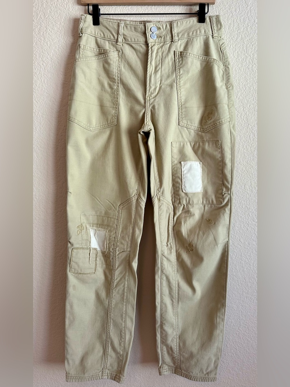 Pilcro Anthropologie The Wanderer Patchwork Pants Mid-Rise Khaki Beige Size 27 - Picture 2 of 15